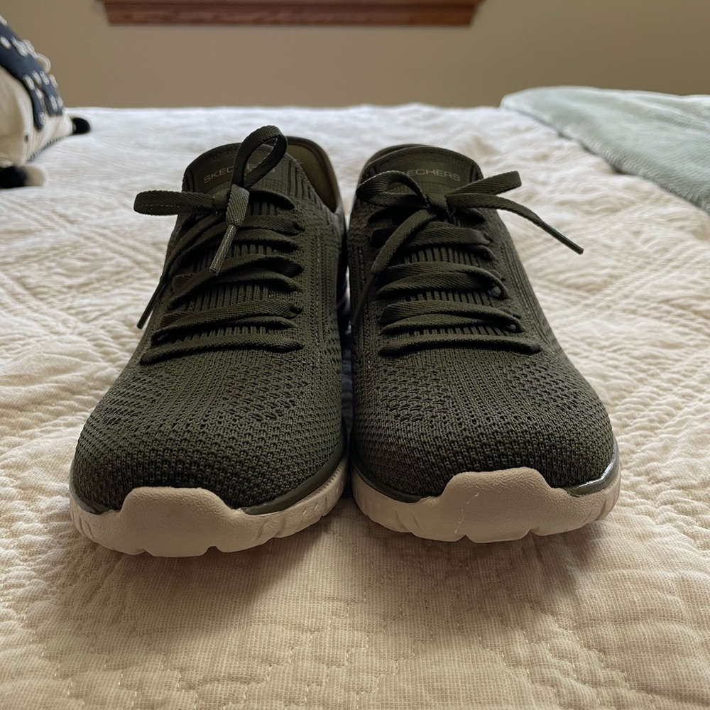 Sketchers women’s shoe “Slip-Ins”